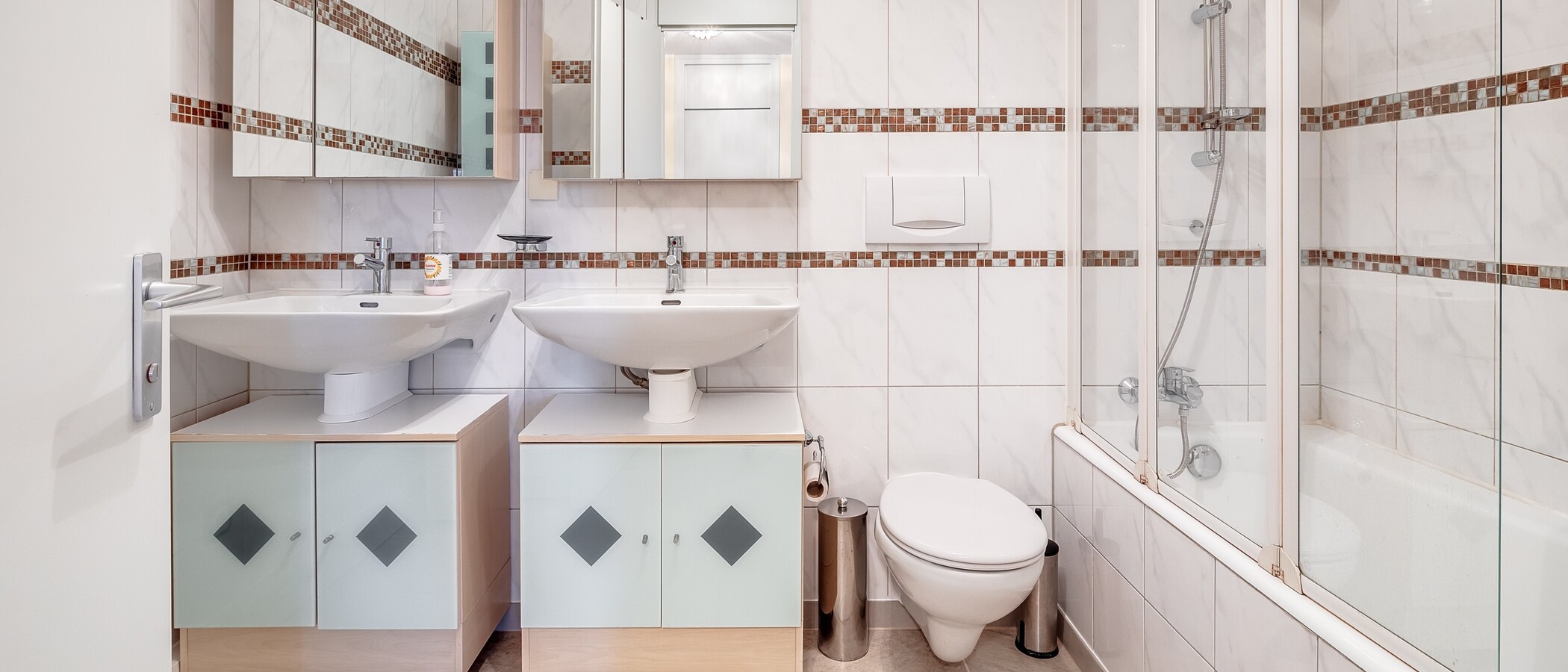 apartment München Schwabing-Nord (zw. Leopoldstraße & Englischen Garten) 02 bathroom 4892