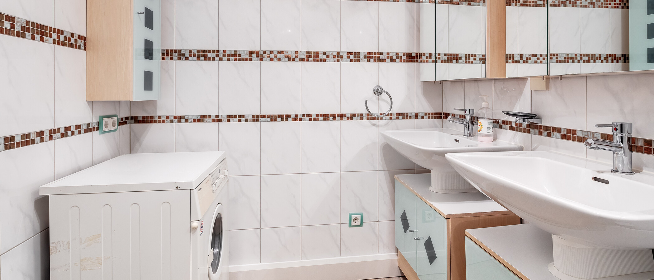 apartment München Schwabing-Nord (zw. Leopoldstraße & Englischen Garten) 03 bathroom 4892