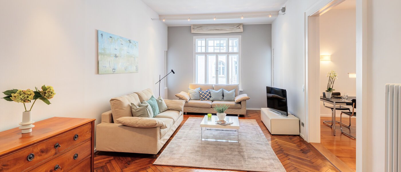 apartment München Schwabing (links der Leopoldstraße) 01 living area 4915