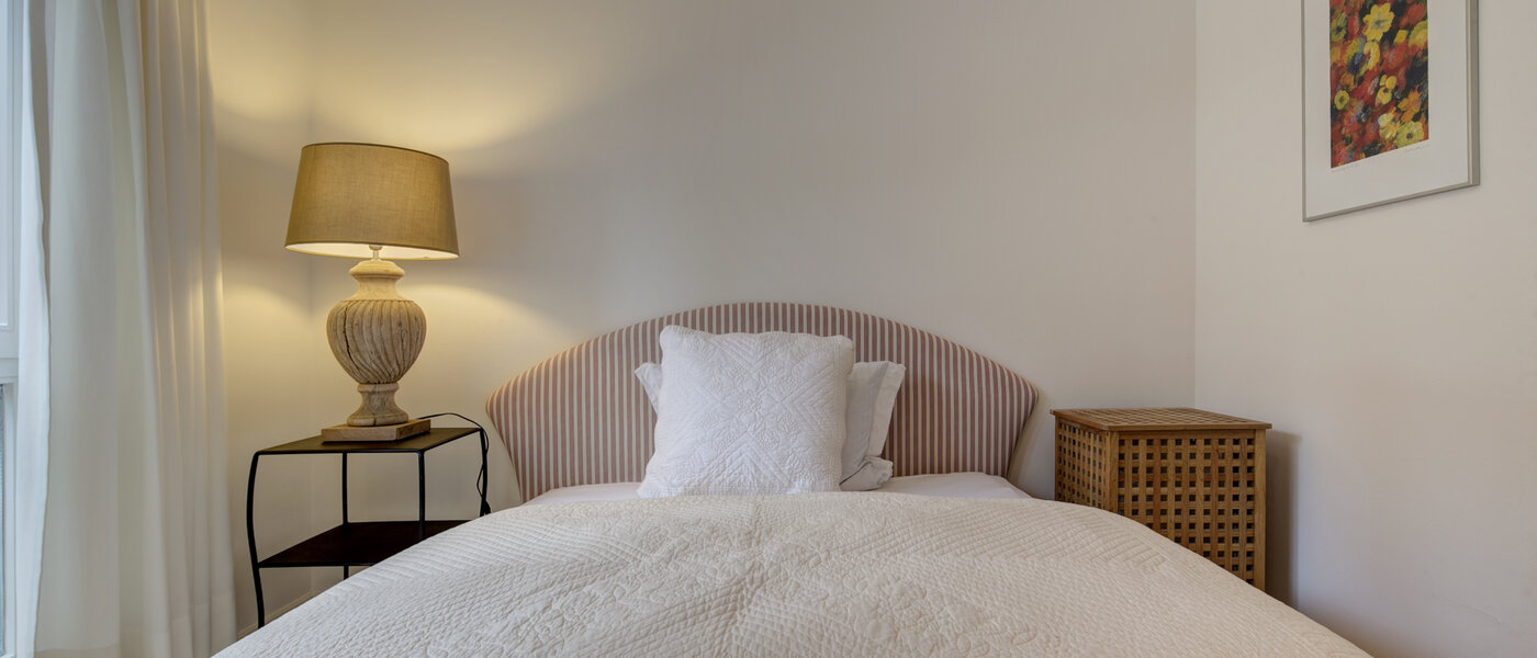 apartment München Obermenzing 02 sleeping area 4944