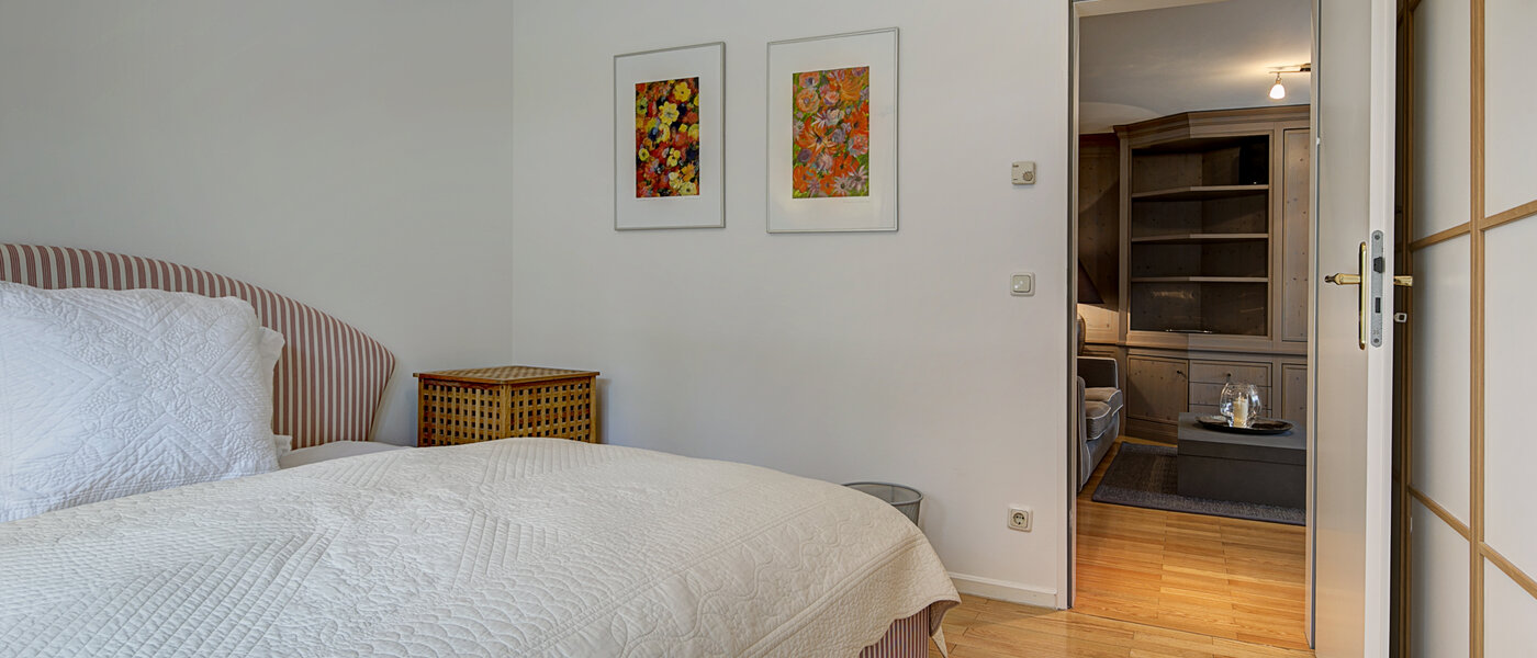 apartment München Obermenzing 04 sleeping area 4944