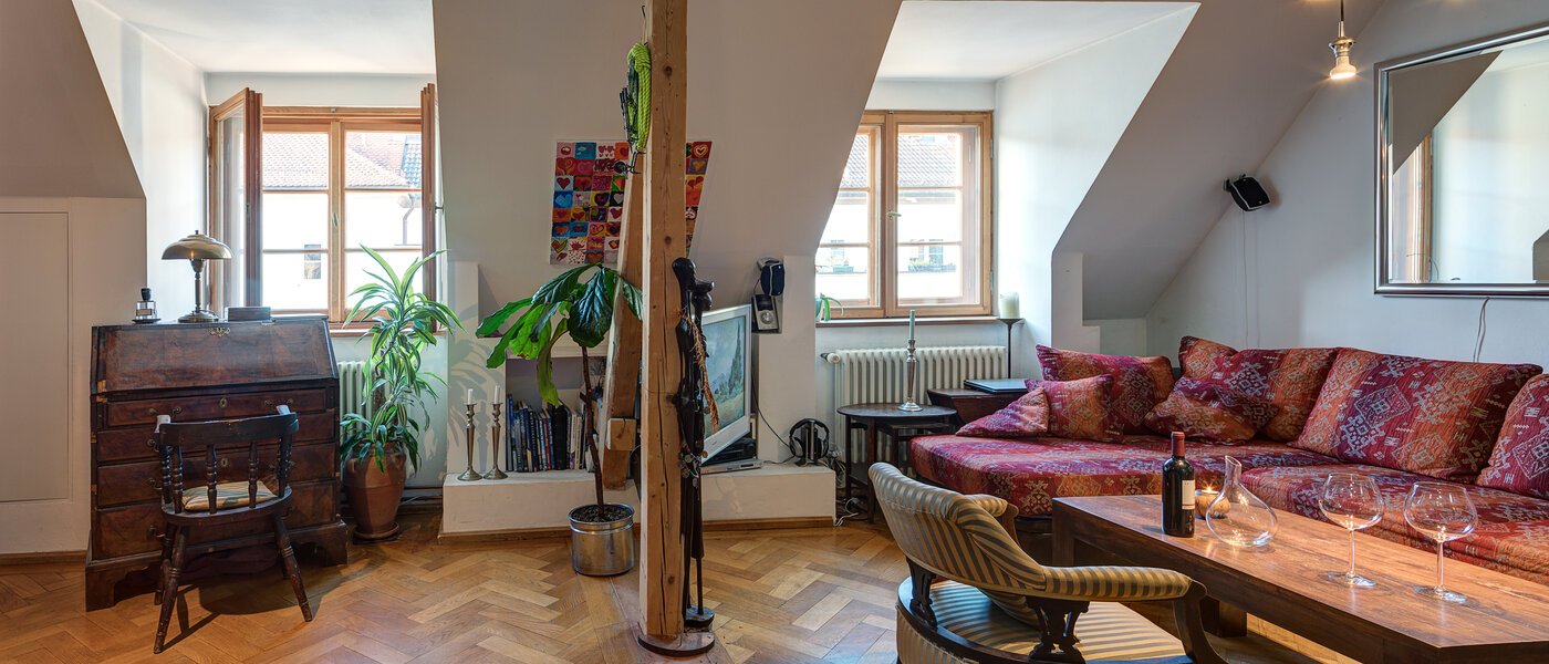 attic apartment München Obergiesing 03 living room 4959