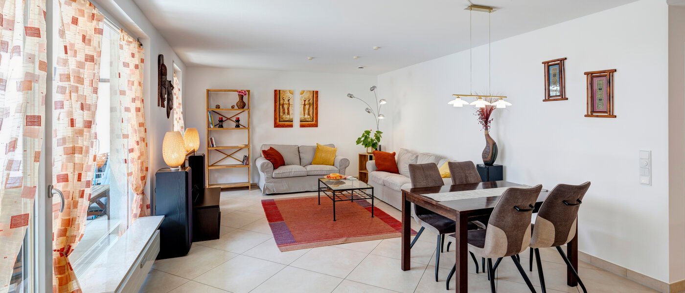 apartment with garden 	 München Au 01 living area 4965