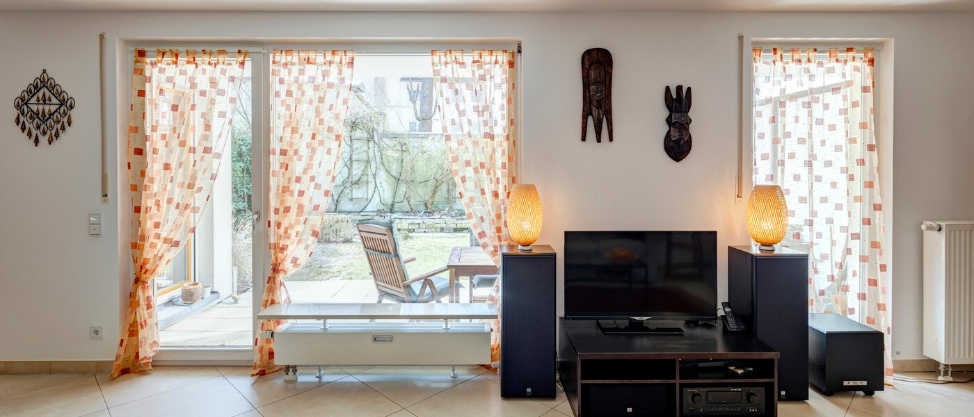 apartment with garden 	 München Au 04 living area 4965