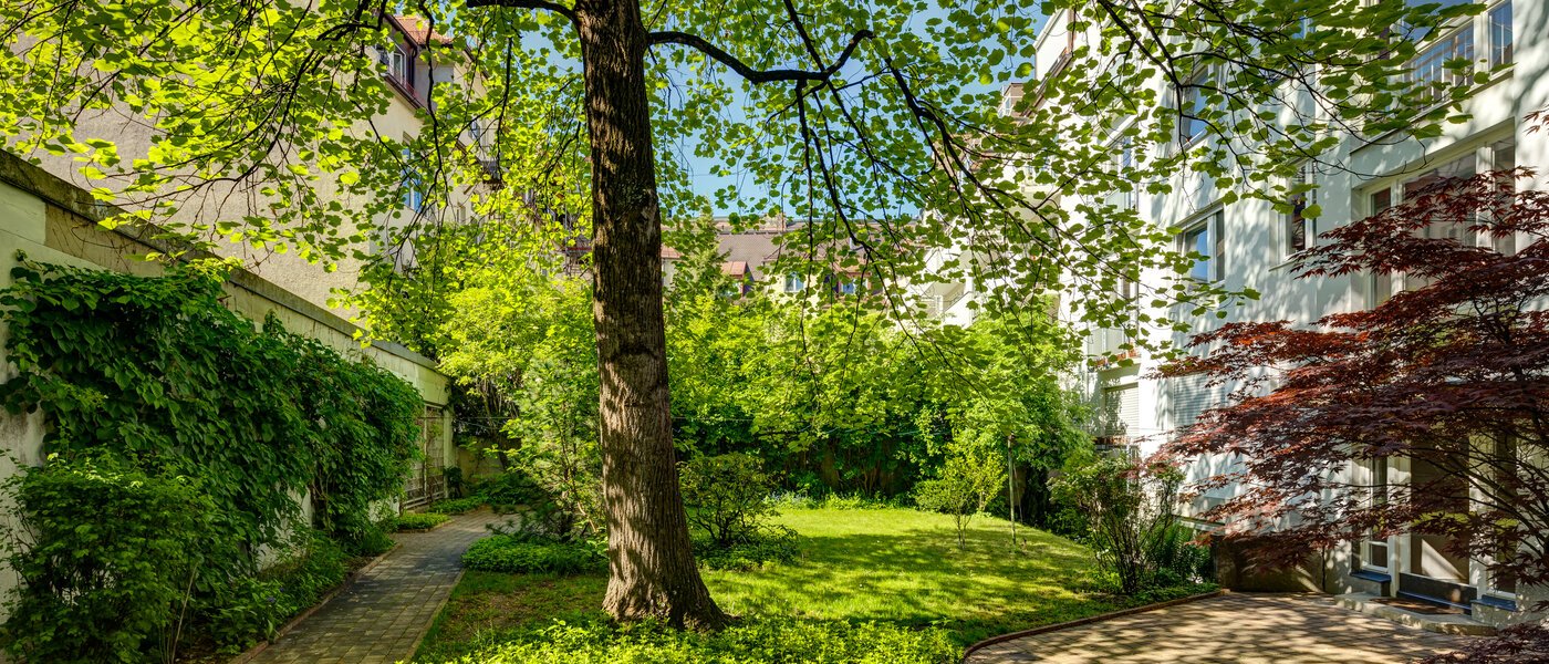 apartment München Schwabing (rechts der Leopoldstraße) 01 inner courtyard  4984
