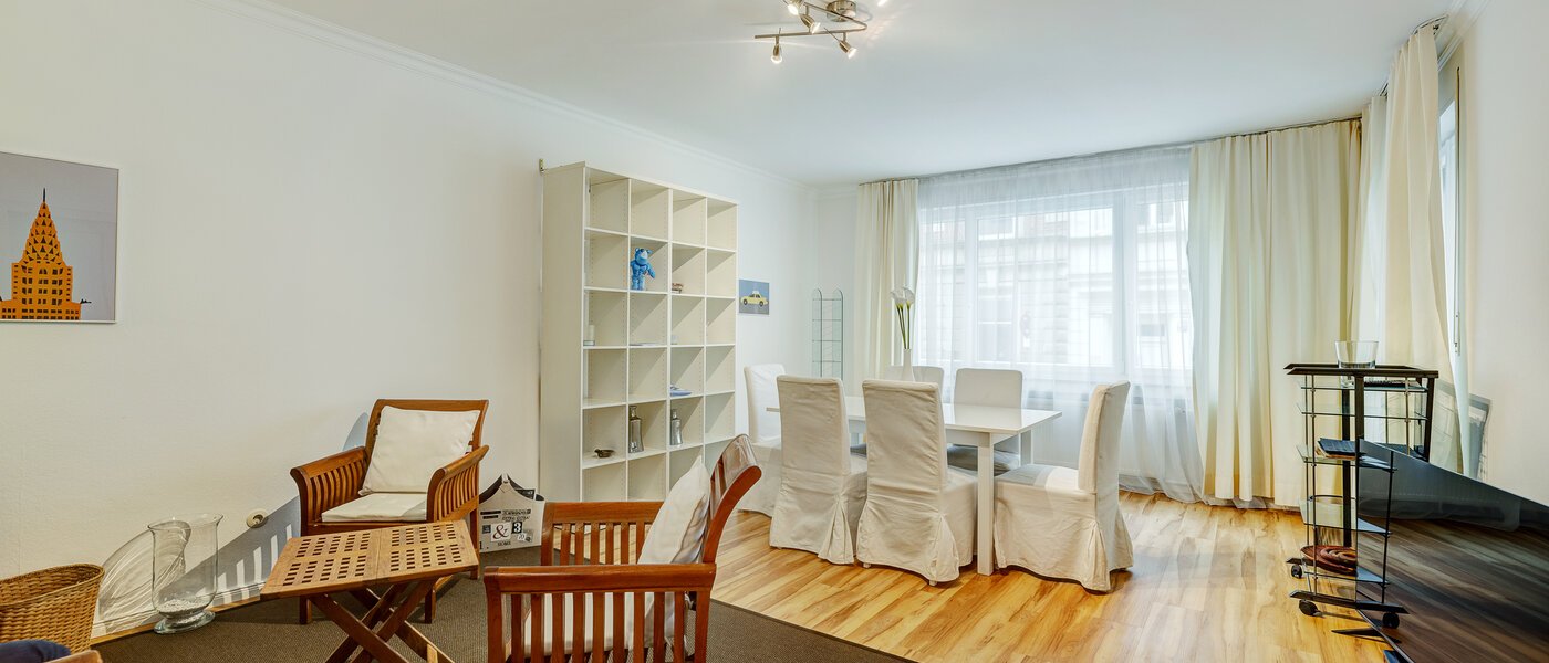 apartment München Schwabing (rechts der Leopoldstraße) 02 living area 4984