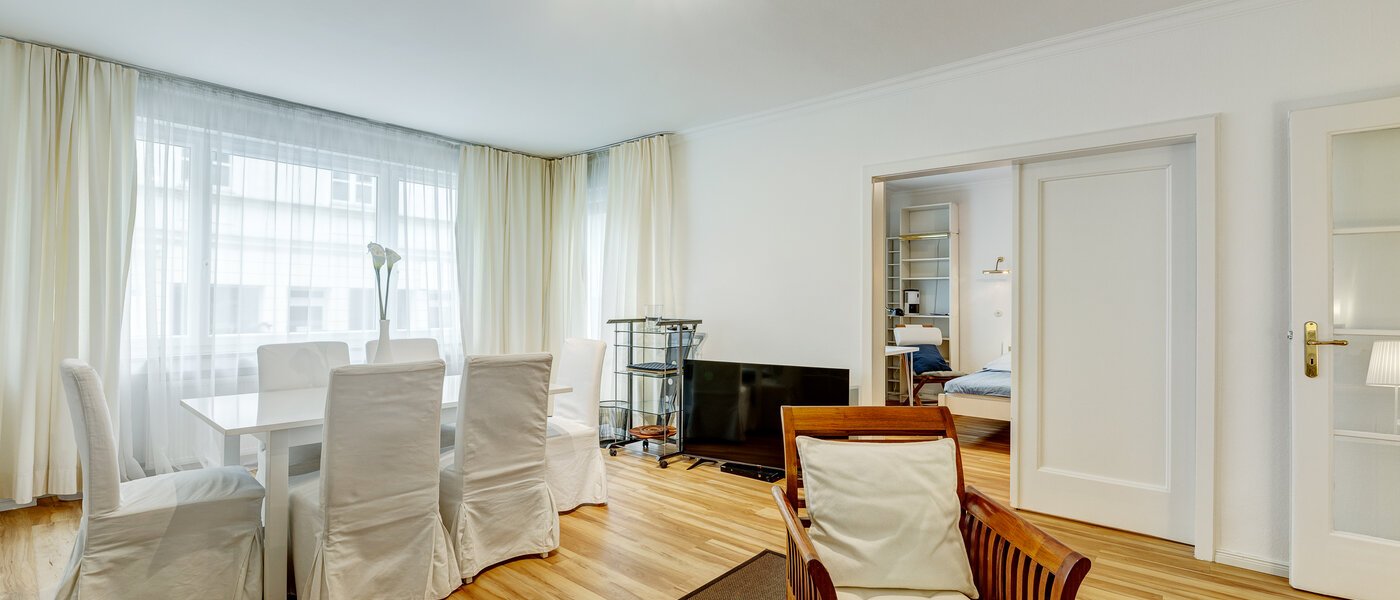 apartment München Schwabing (rechts der Leopoldstraße) 04 living area 4984