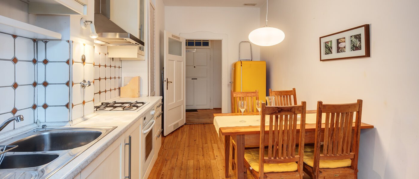 apartment München Neuhausen 02 kitchen 5003