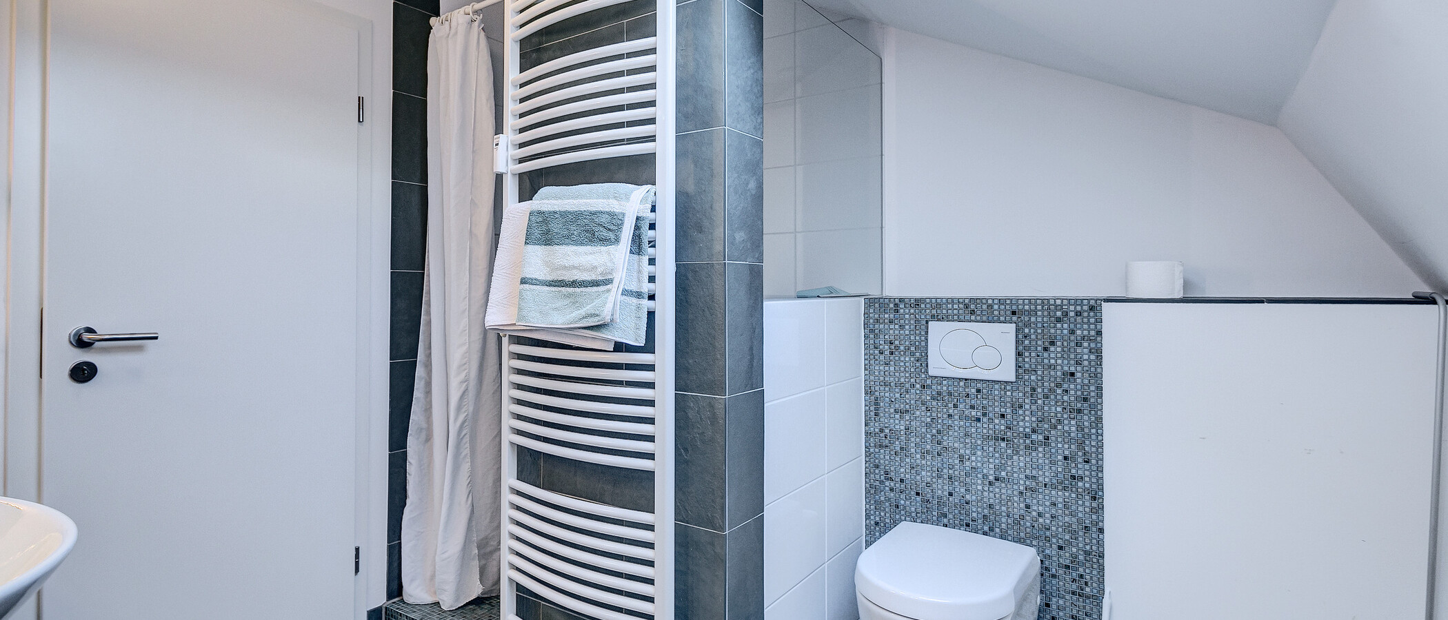 roof terrace apartment München Schwabing-West 04 bathroom 5041