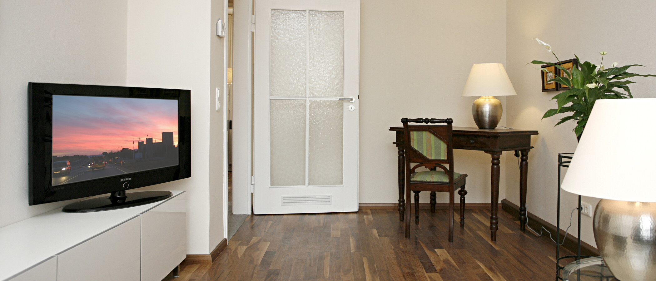 apartment München Isarvorstadt 02 living room 5071