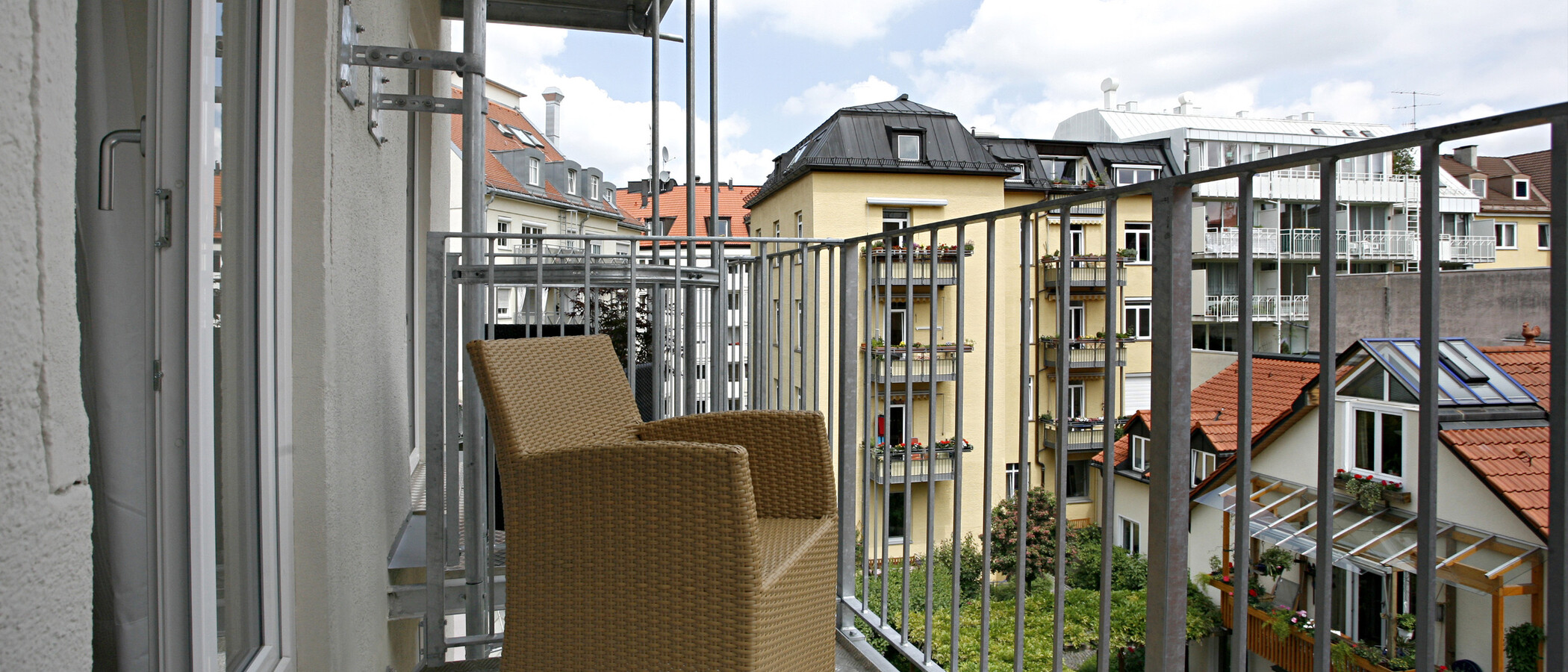 apartment München Isarvorstadt 01 balcony 5072