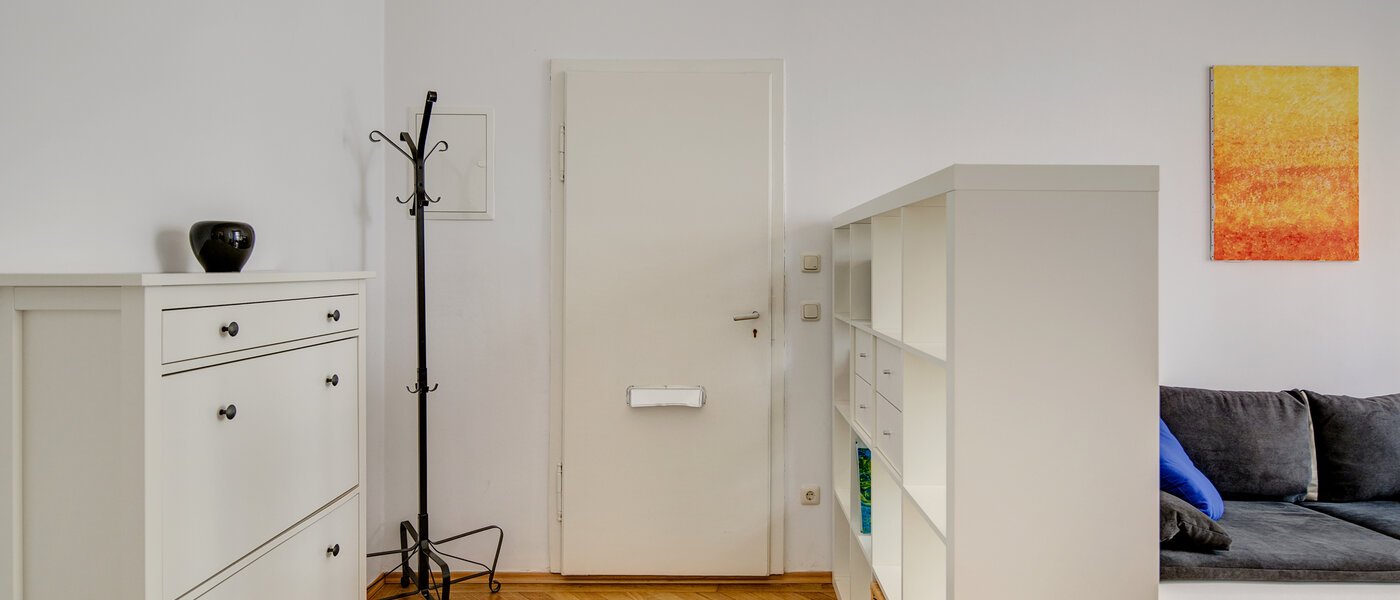 apartment München Lehel 04 living room 5073