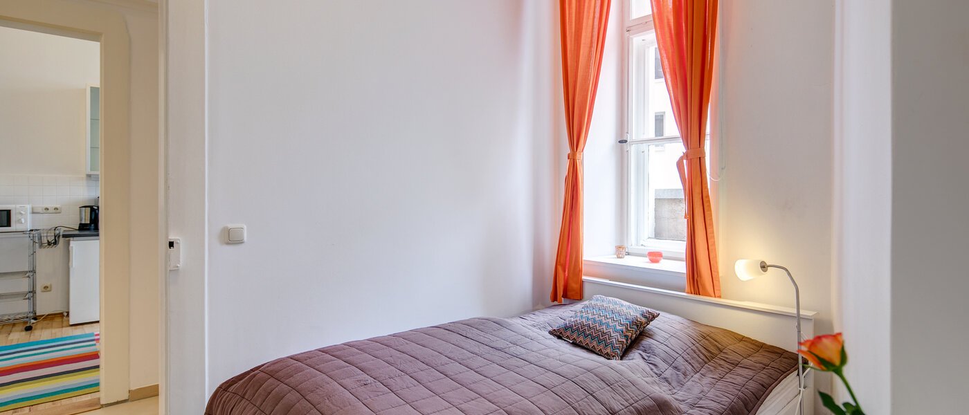 apartment München Lehel 02 sleeping area 5073