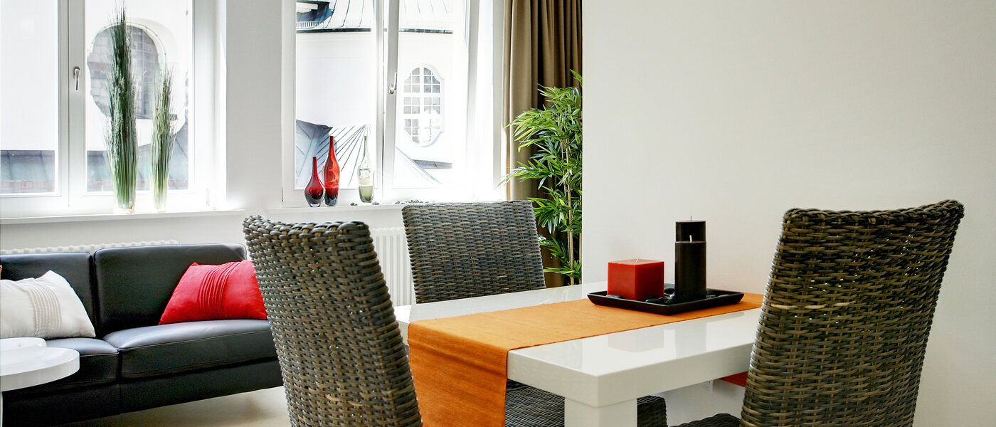 apartment München Lehel 01 dining 5084