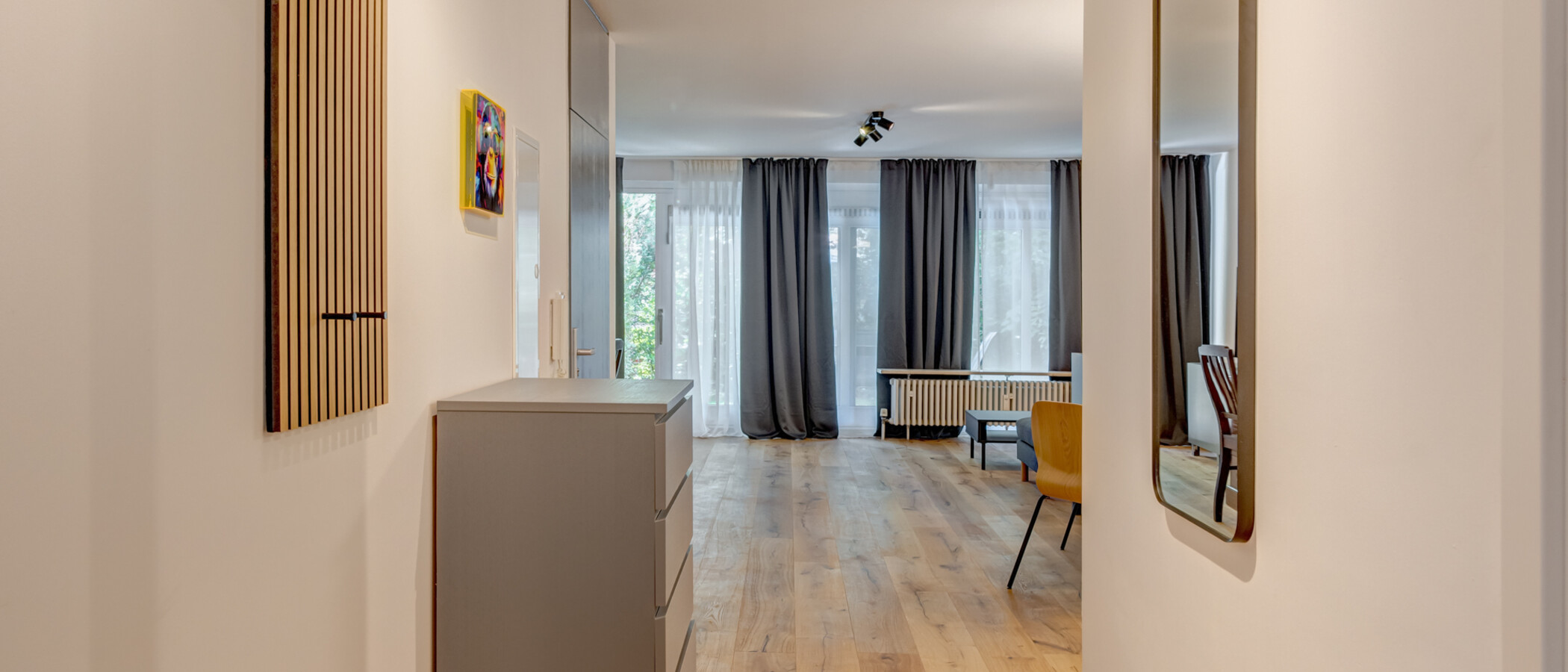 apartment with garden 	 München Solln 02 hall 515