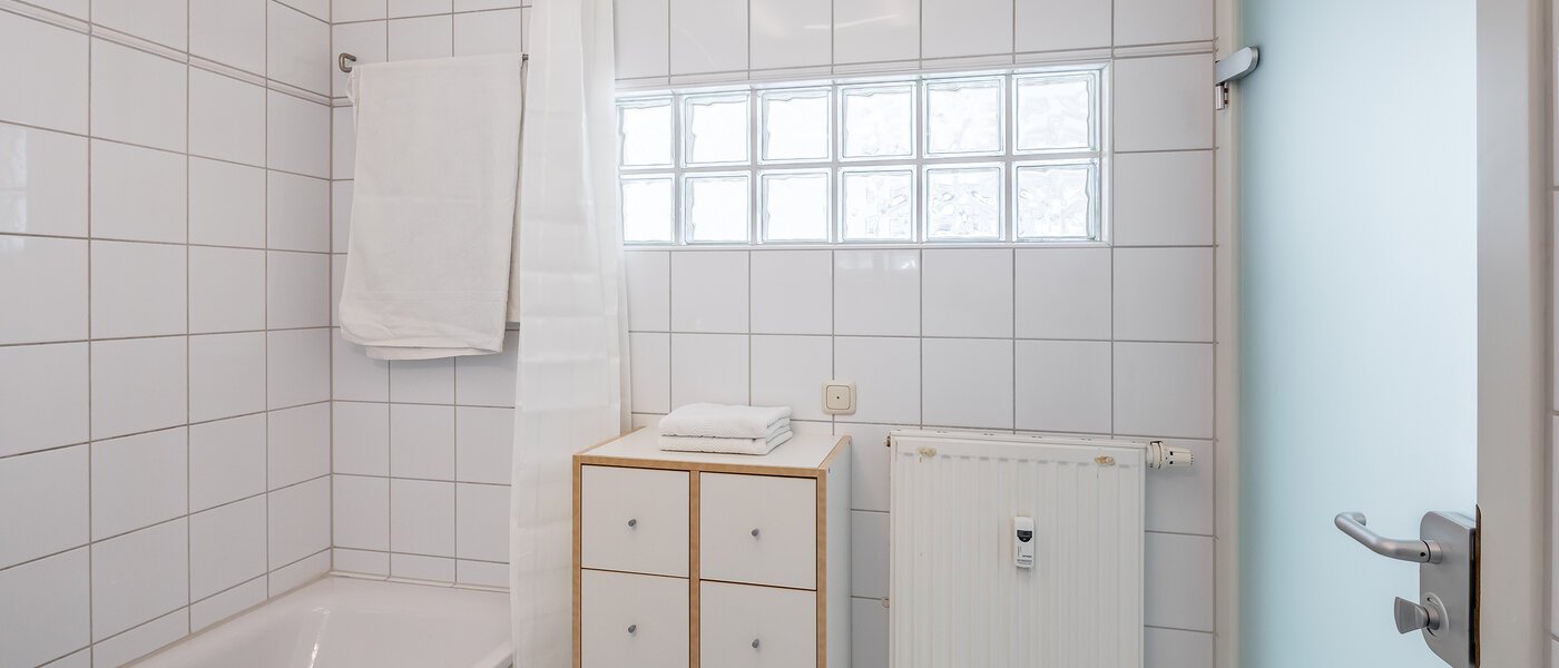 apartment with garden 	 München Au 02 bathroom 5163