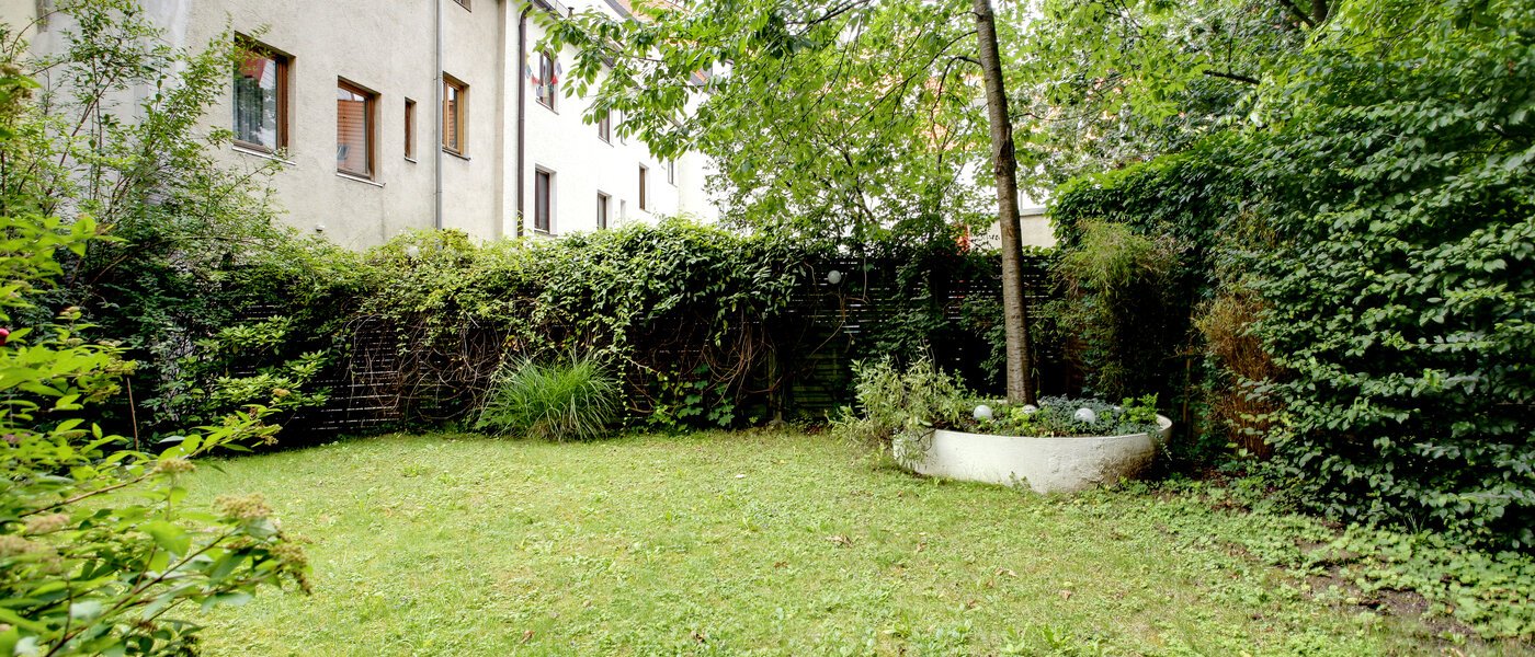 apartment with garden 	 München Au 01 garden 5163