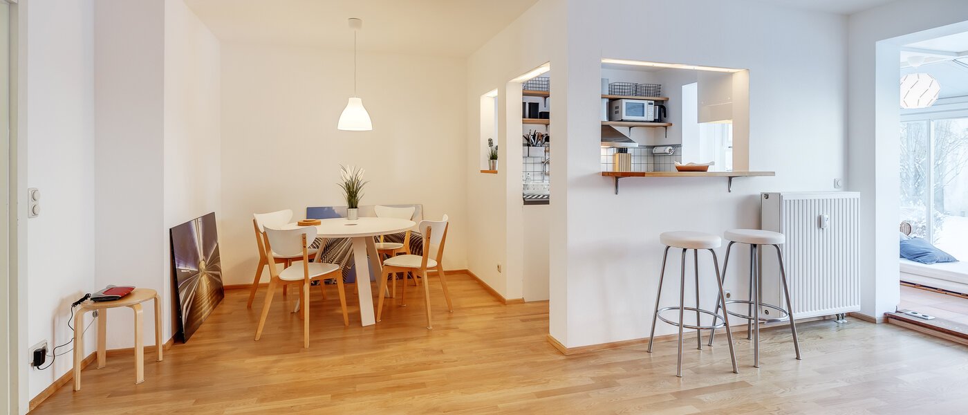 apartment with garden 	 München Au 01 living area 5163