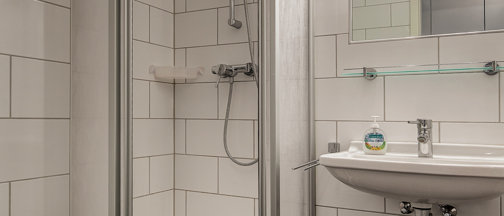 apartment München Schwabing (rechts der Leopoldstraße) 01 bathroom 5170