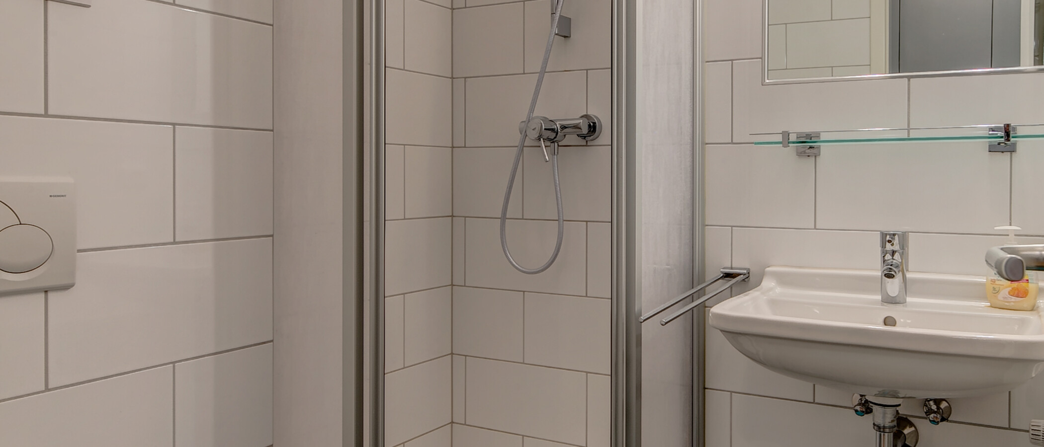 studio München Schwabing (rechts der Leopoldstraße) 02 bathroom 5202