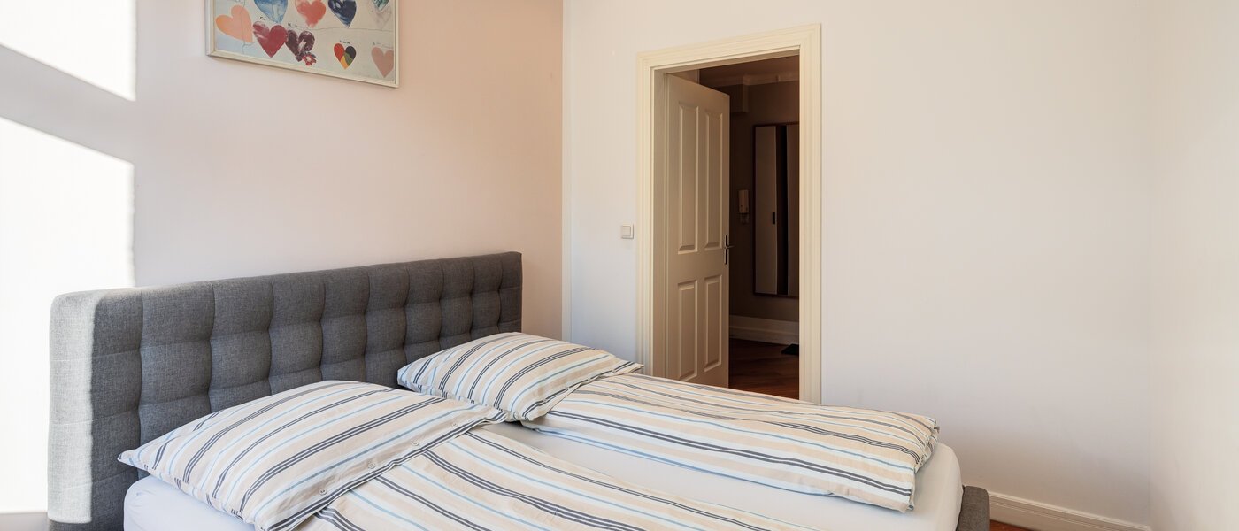 apartment München Neuhausen 03 bedroom 5216