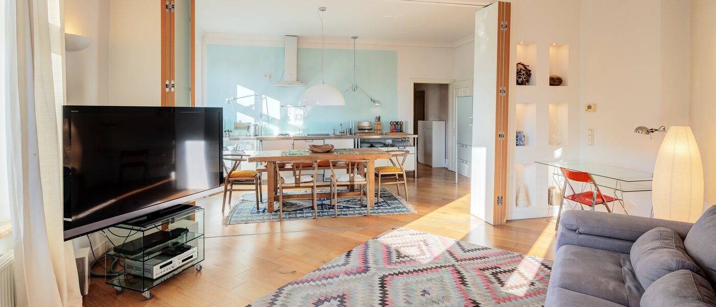 apartment München Neuhausen 03 living area 5216