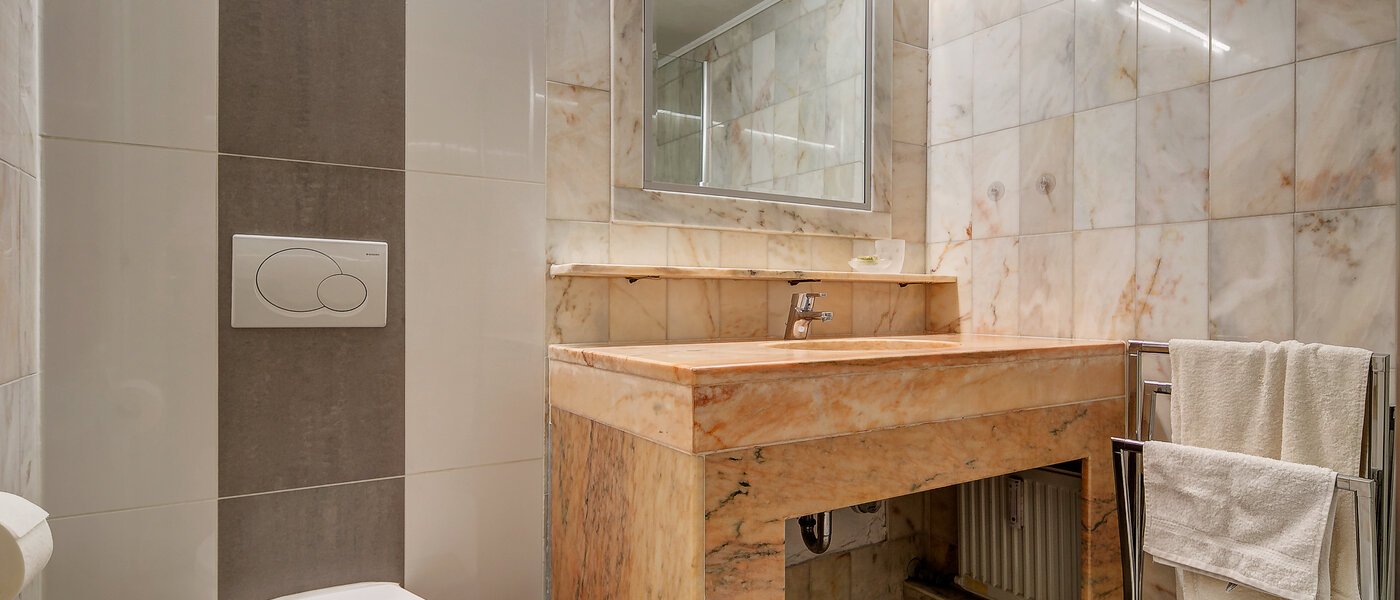 apartment München Olympiadorf 03 bathroom 5242