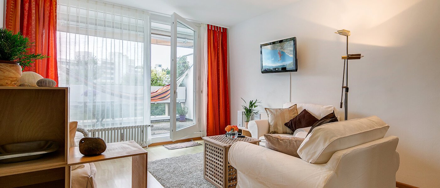 apartment München Olympiadorf 01 living area 5242