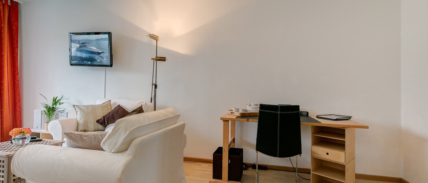 apartment München Olympiadorf 03 living area 5242