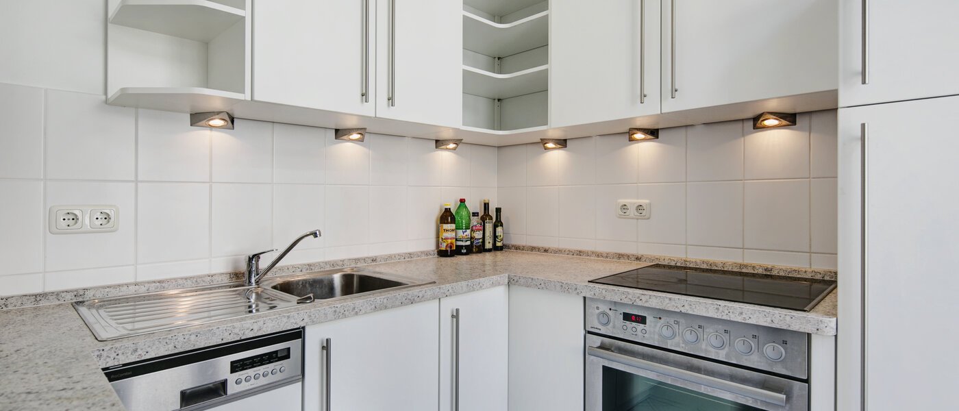 apartment München Glockenbachviertel 01 kitchen 5247