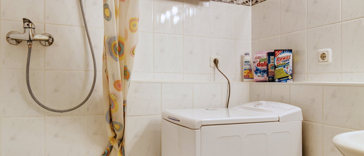 apartment München Glockenbachviertel 02 bathroom 5247