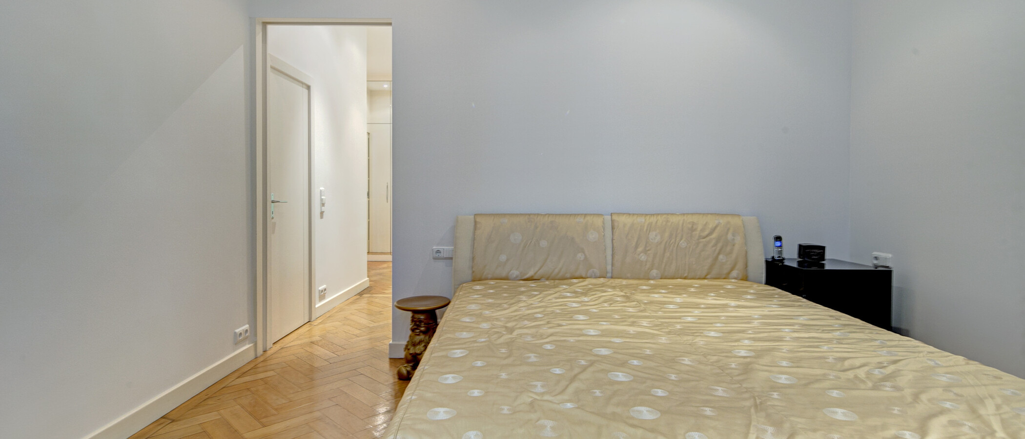 apartment München Schwabing-West (rund um den Hohenzollernplatz) 04 sleeping area 5273