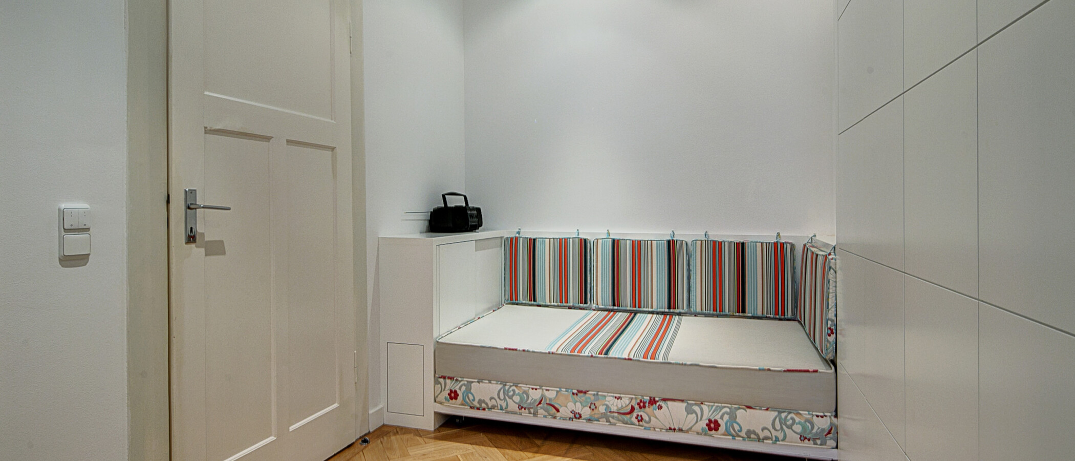 apartment München Schwabing-West (rund um den Hohenzollernplatz) 01 guest room 5273