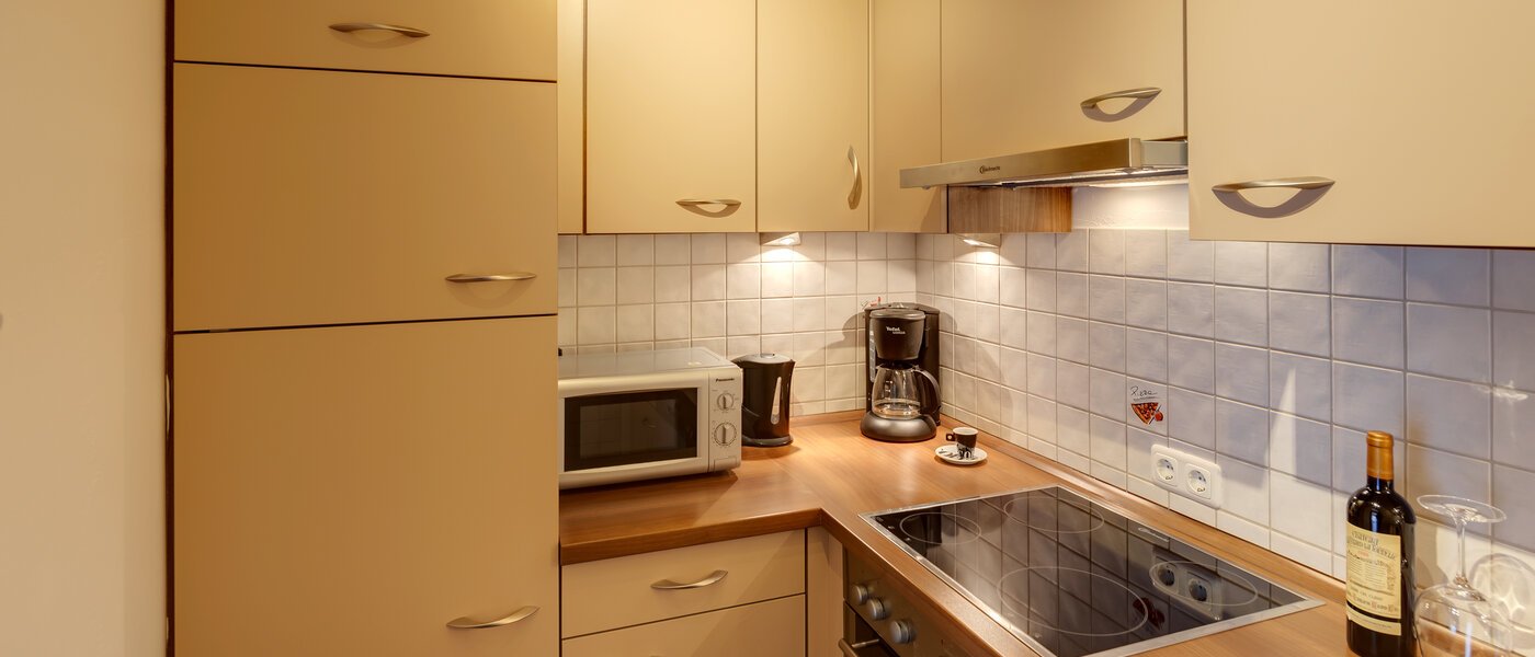 apartment with garden 	 München Fasanerie 02 kitchen 5287