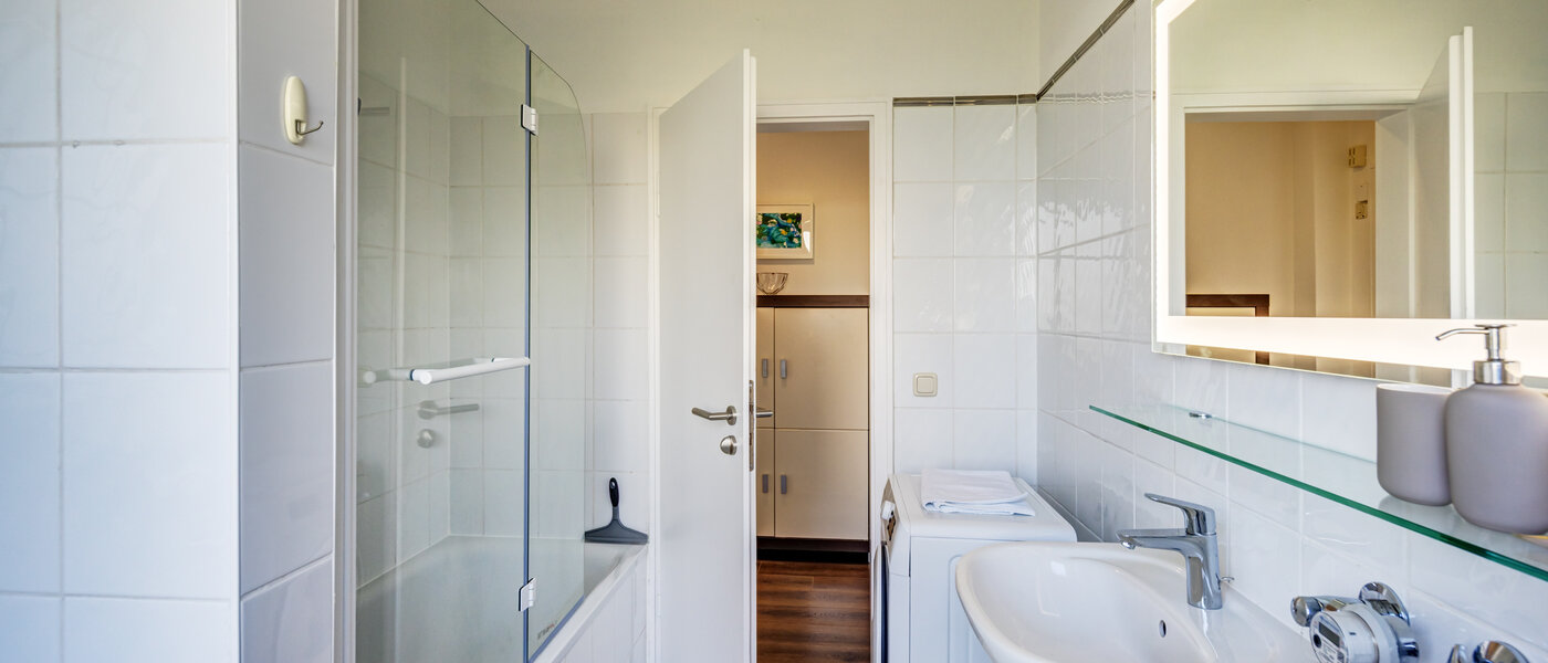 apartment München Bogenhausen 03 bathroom 53