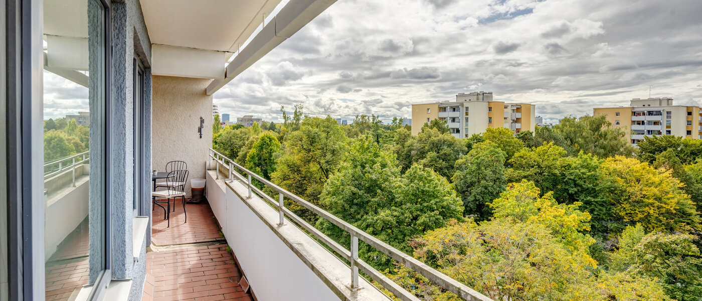 apartment München Bogenhausen 01 balcony 53