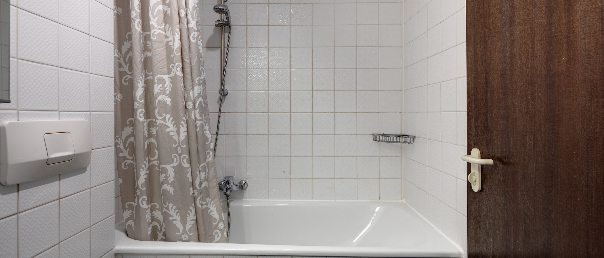 apartment München Harlaching 02 bathroom 5306