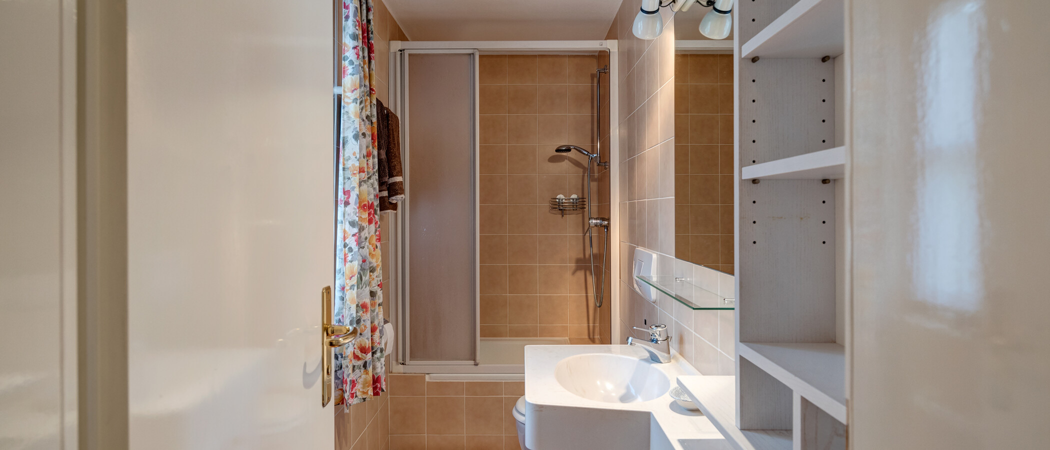 apartment Grünwald 01 bathroom 5318