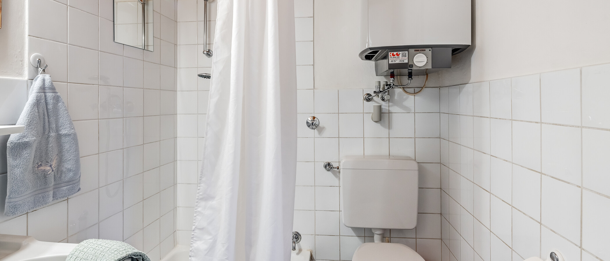 attic apartment München Solln 02 bathroom 5327