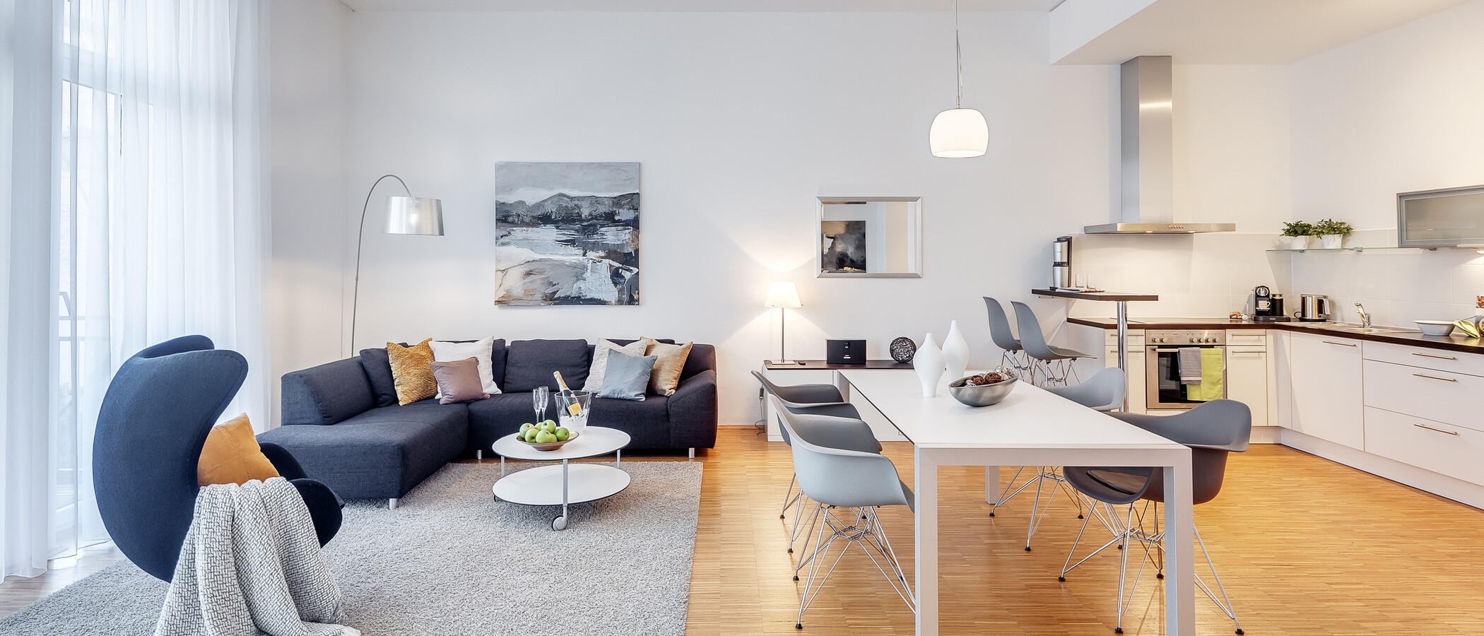 apartment München Isarvorstadt 02 living area 5330
