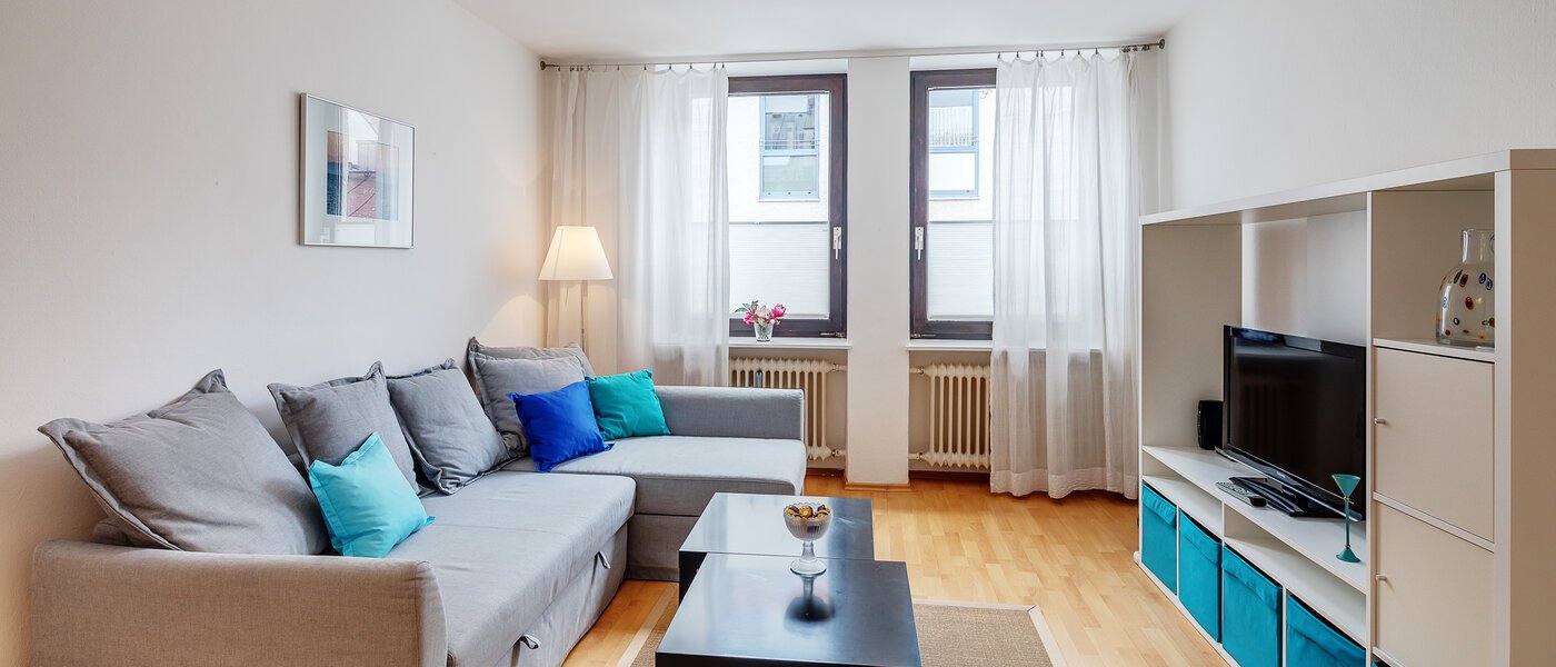 apartment München Schwabing (rechts der Leopoldstraße) 02 living area 5344