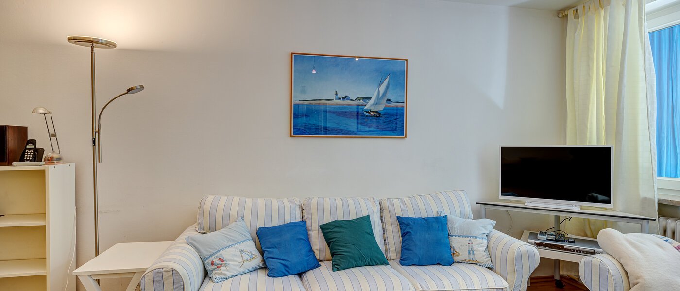 apartment München Fürstenried 02 living room 5356