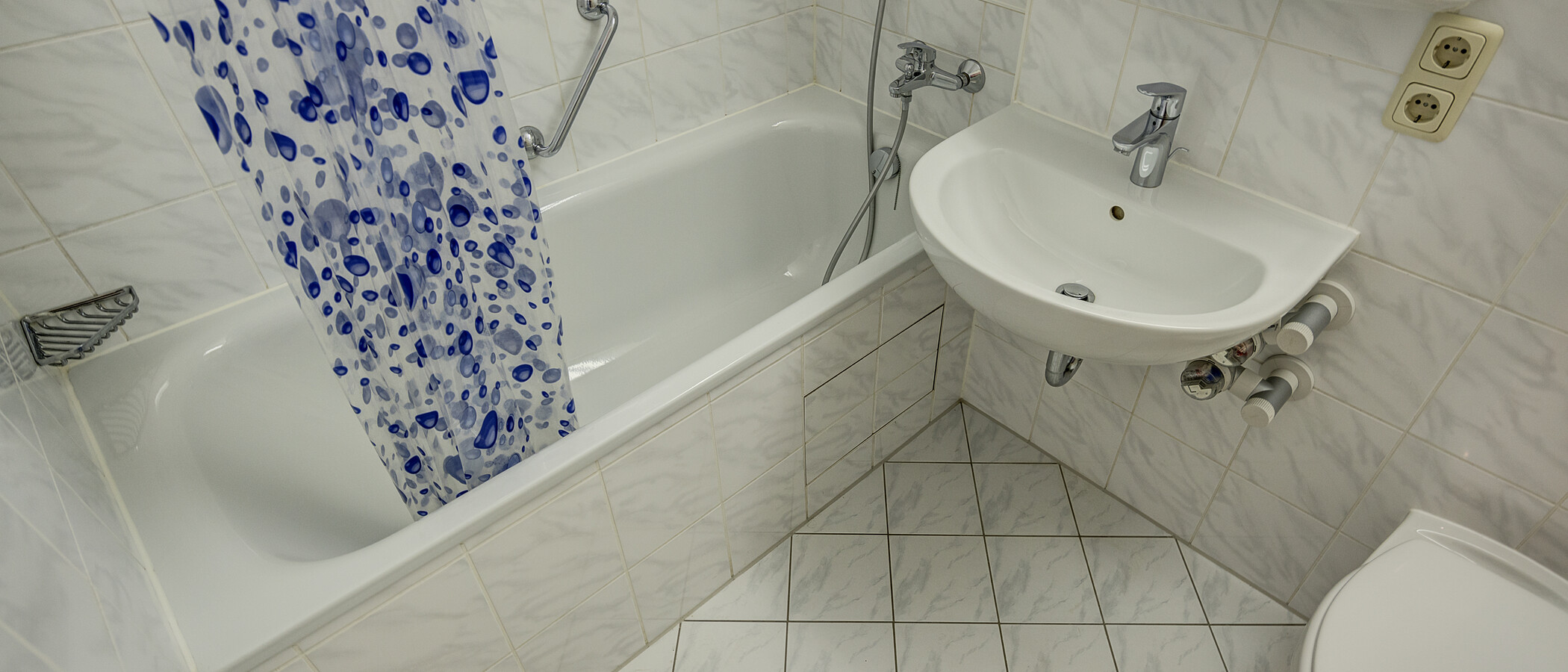 apartment München Schwabing (rechts der Leopoldstraße) 02 bathroom 5389