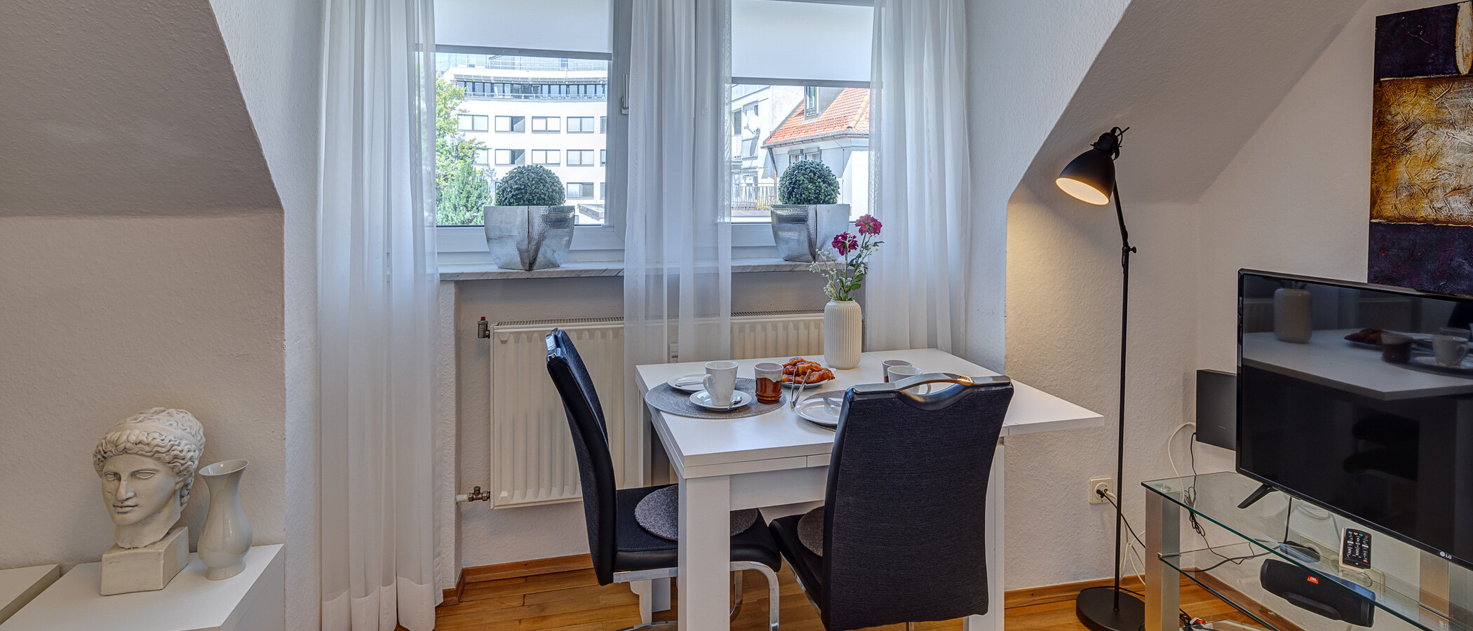 apartment München Altstadt 02 living room 5396