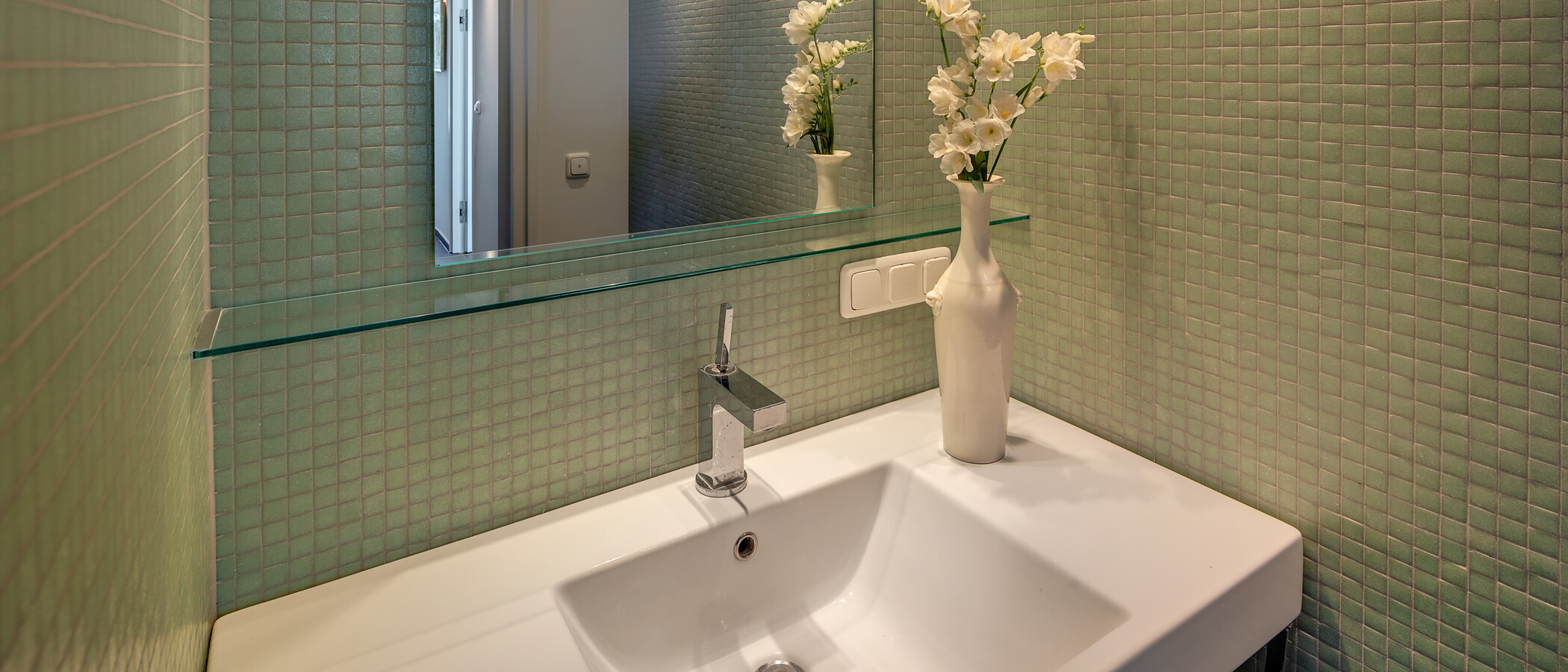 apartment München Schwabing (links der Leopoldstraße) 01 bathroom 5407