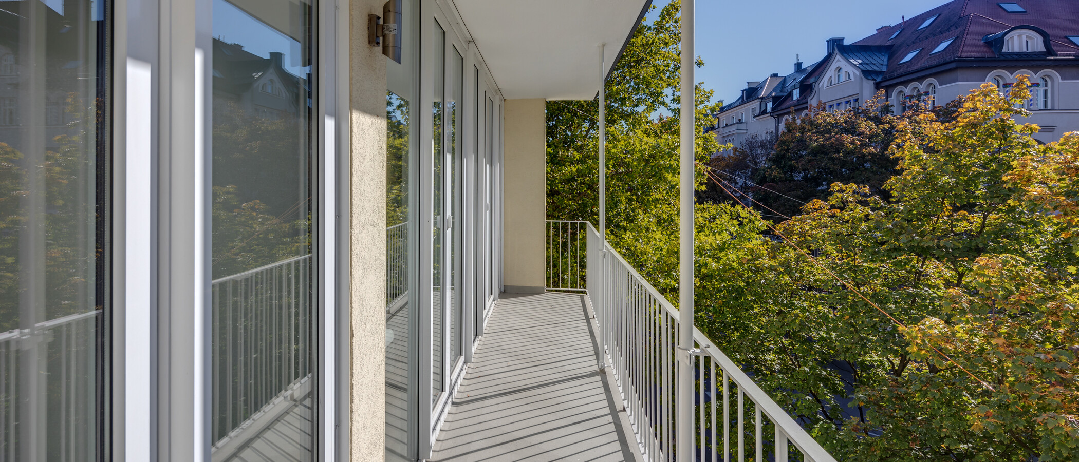 apartment München Schwabing (links der Leopoldstraße) 01 balcony 5407