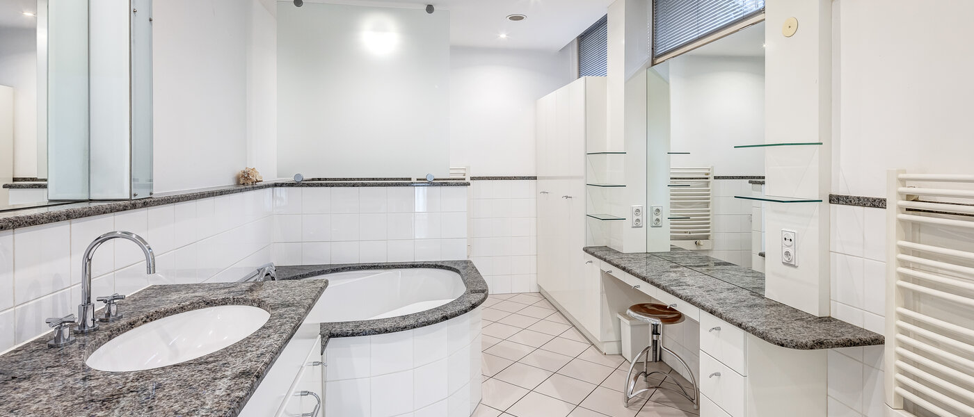 detached house München Obermenzing 01 1. bathroom 5436