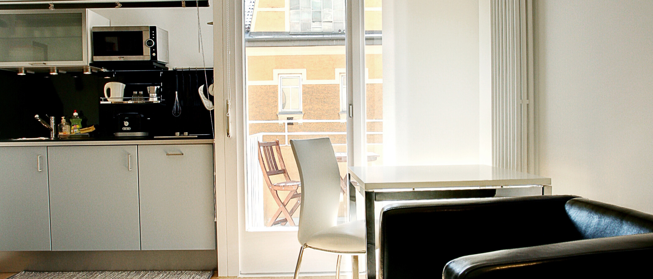 studio München Schwabing 06 living room 5442
