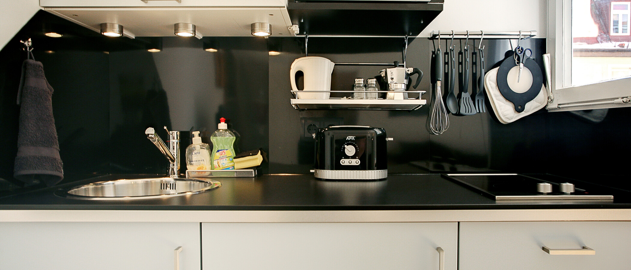 studio München Schwabing 01 kitchen 5442