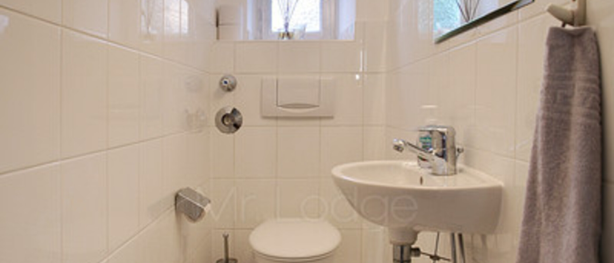 apartment München Altbogenhausen 01 separate toilet 5506